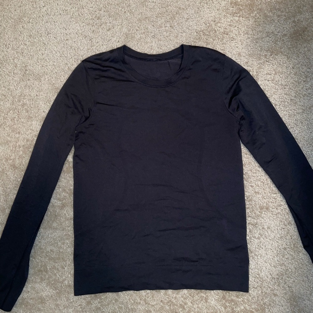Lululemon Swiftly Breathe Long sleeve size 4